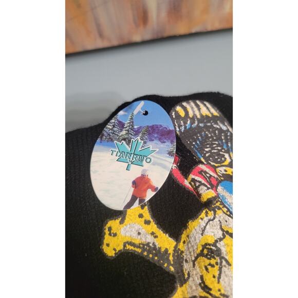 Tianruo Old Glory Skull Beanie Knit Hat NWT Black Skull Crossbones Graphic Biker - Picture 2 of 5